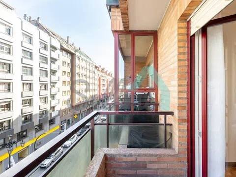 Appartamento 102 m² a Oviedo