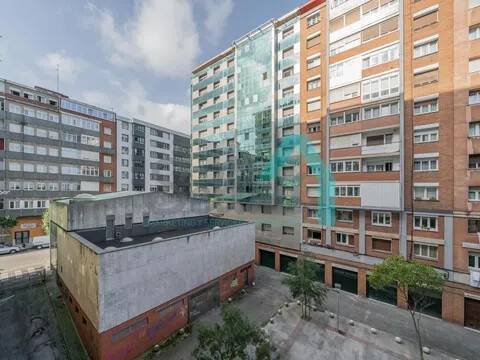 Piso de 84 m² en Gijón