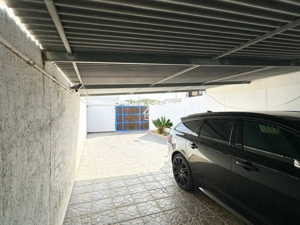 Casa de 250 m² en Torrevieja
