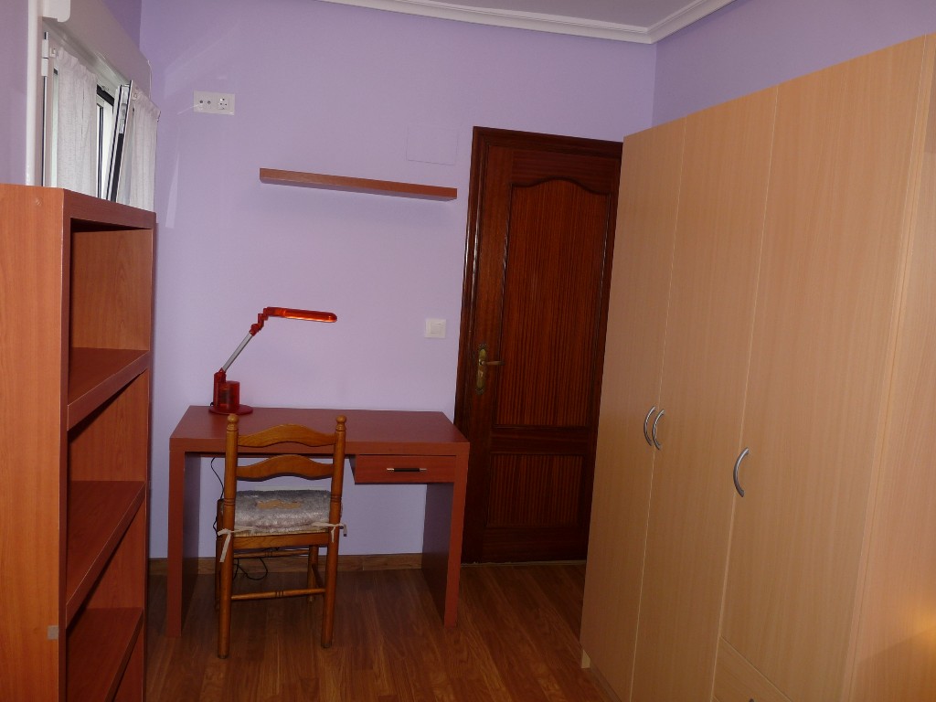 Habitación 80 m², Oviedo