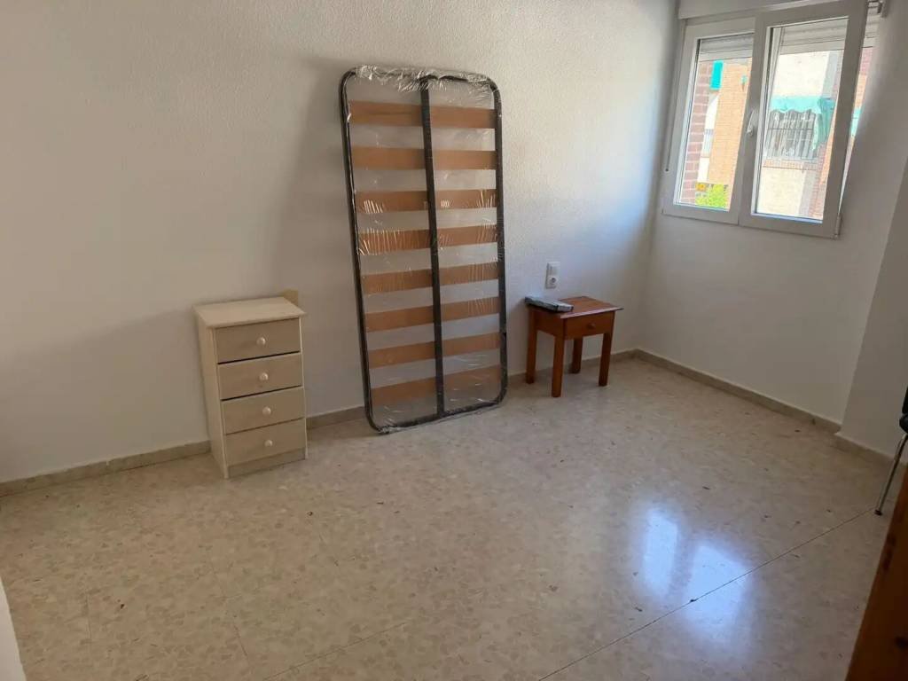 Piso de 90 m² en Granada