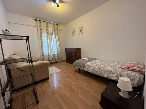 Habitación 115 m², Jaca