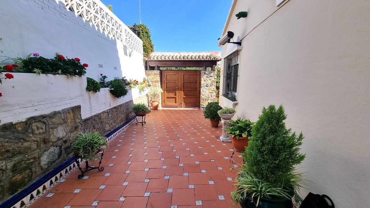 Casa de 593 m² en Luque
