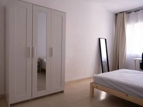 Habitación 140 m², Lérida