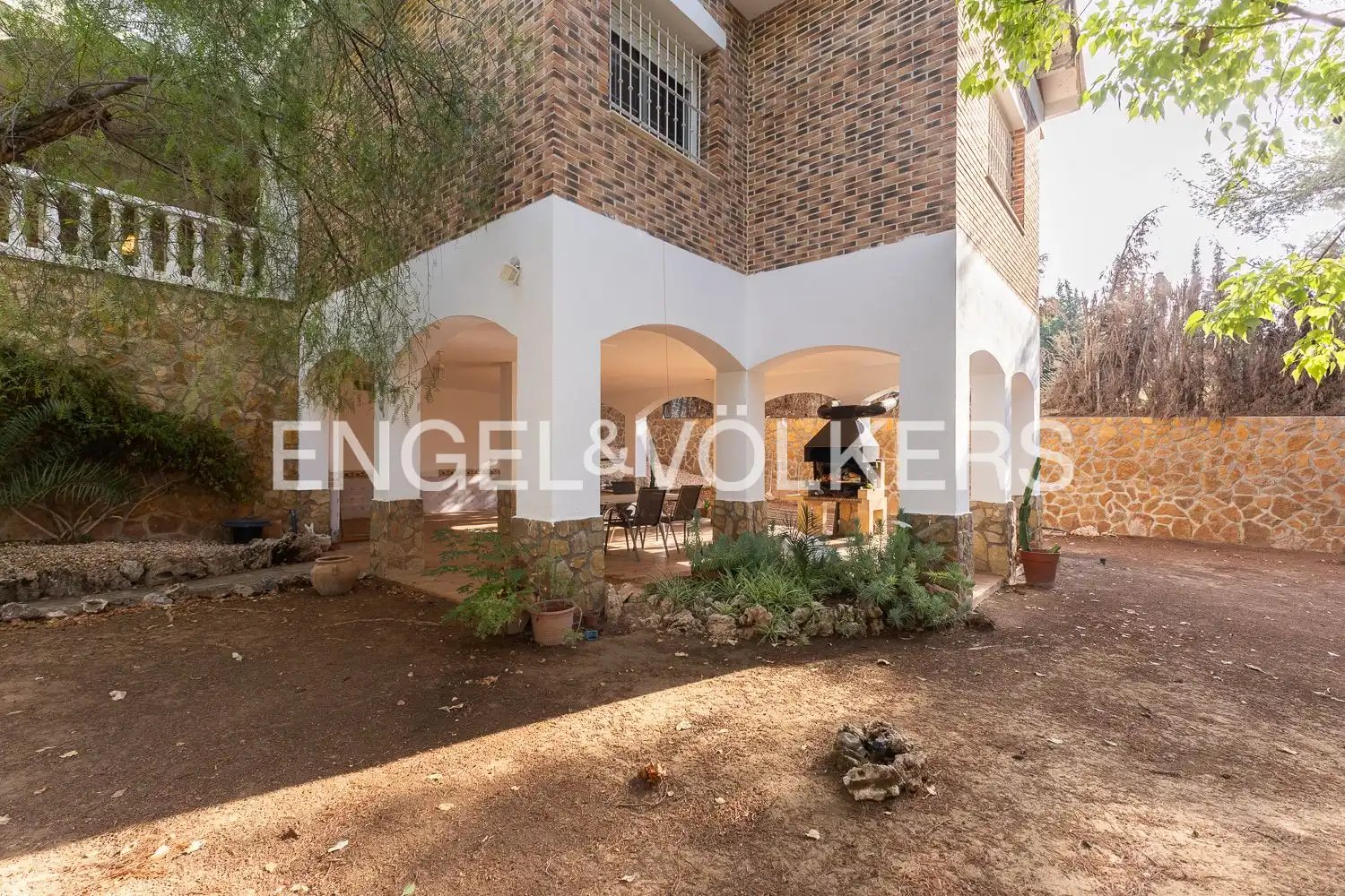 Casa de 238 m² en Paterna