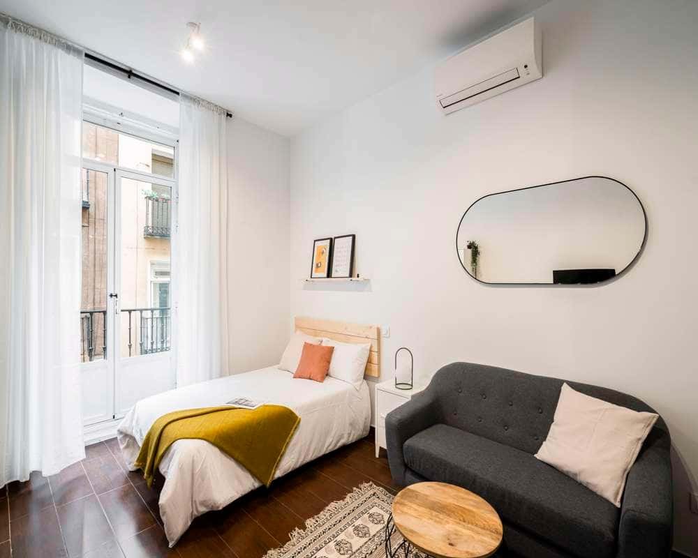 Room for rent, Madrid
