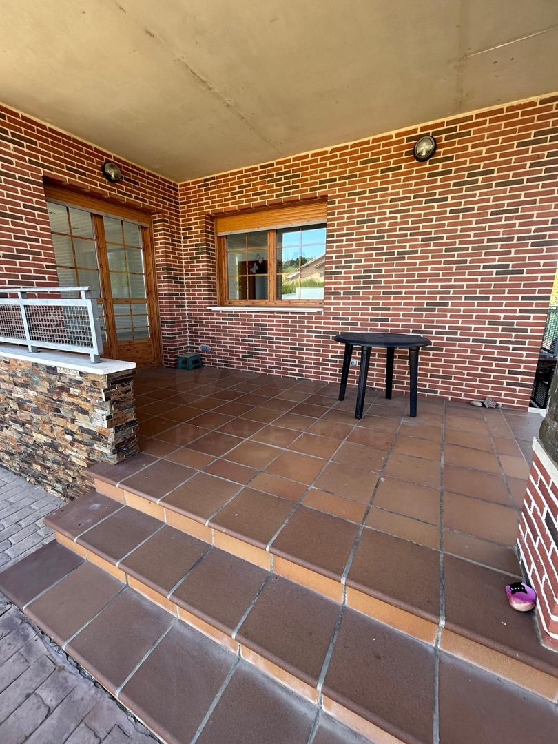 Haus 235 m² in Sariegos