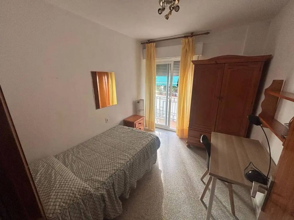Piso de 90 m² en Granada
