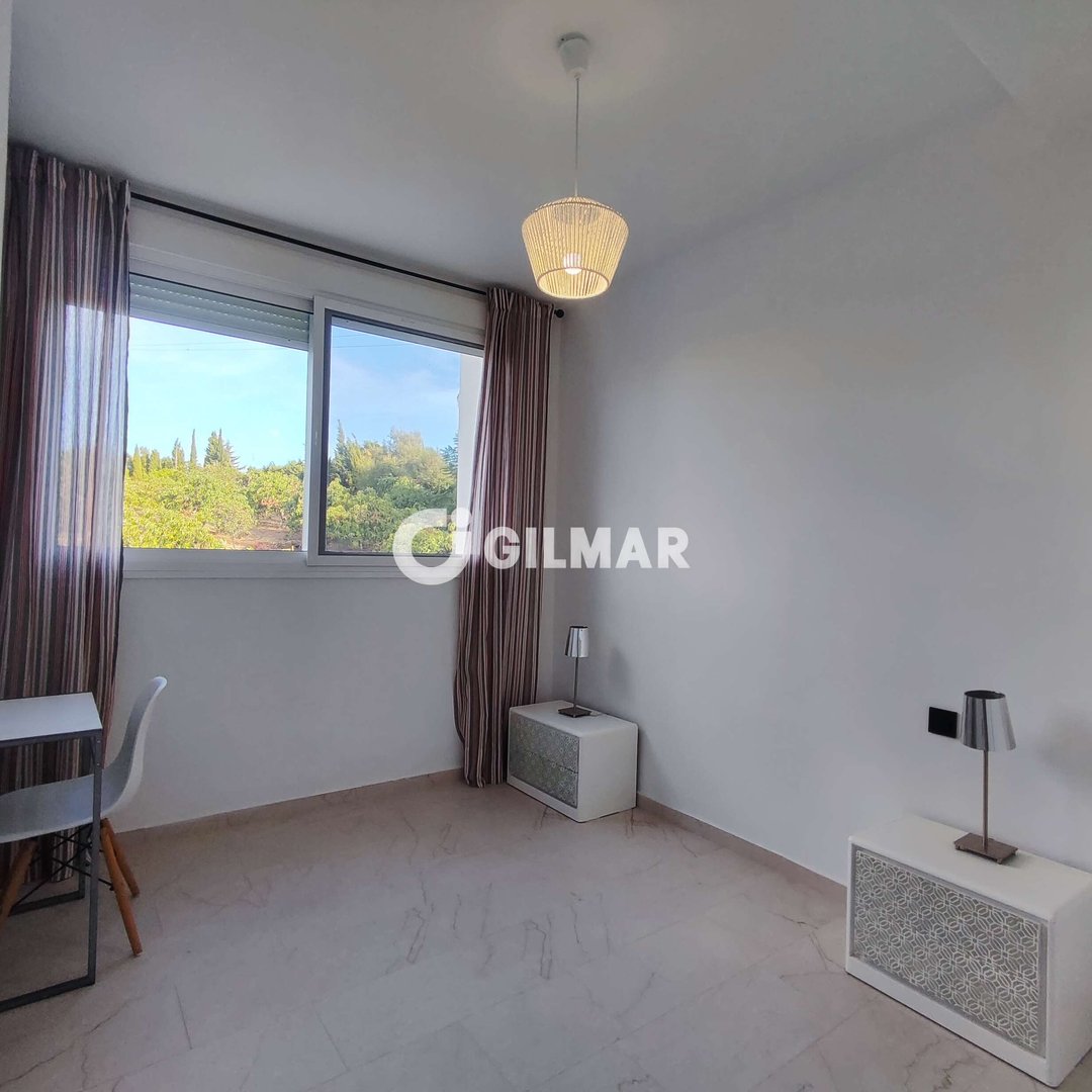 Casa de 220 m² en Estepona