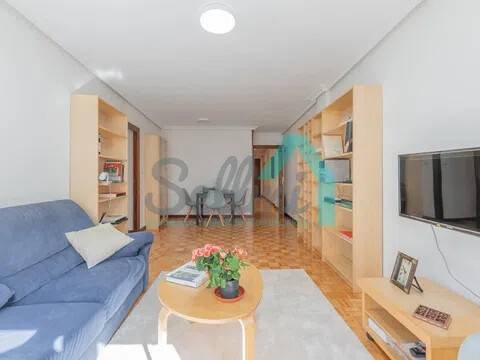 Pis de 95 m² a Oviedo