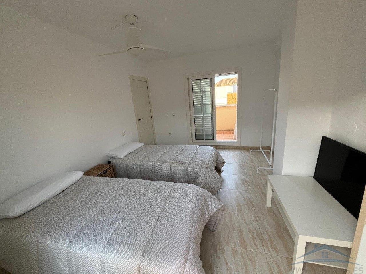 Piso de 160 m² en Roquetas de Mar