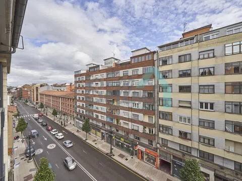 Piso de 48 m² en Oviedo