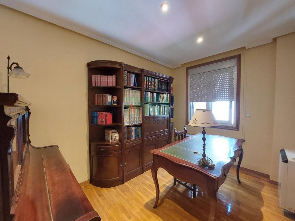Piso de 110 m² en Ourense