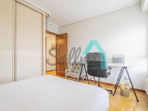 Wohnung 90 m² in Oviedo