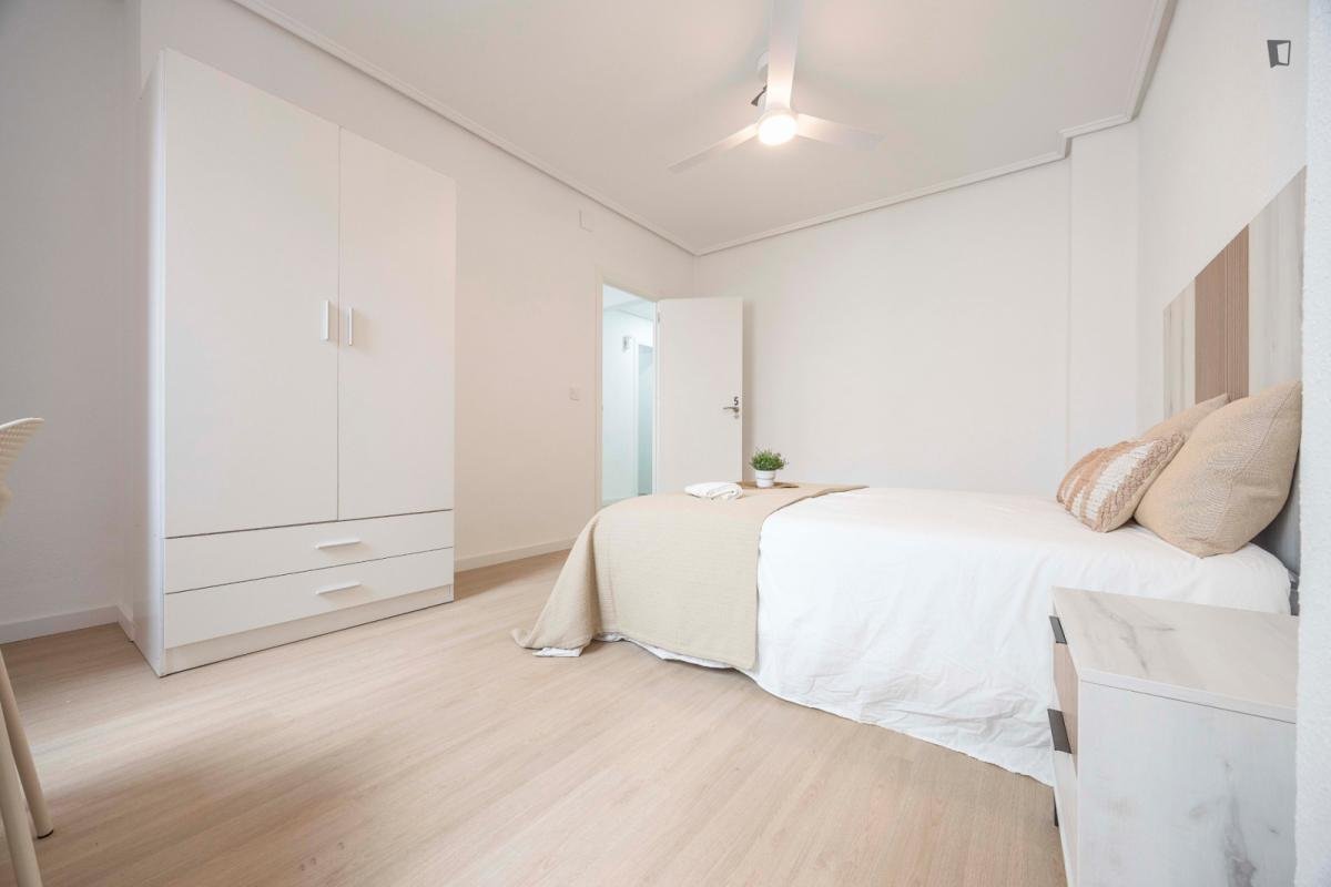 Chambre à louer, Valence