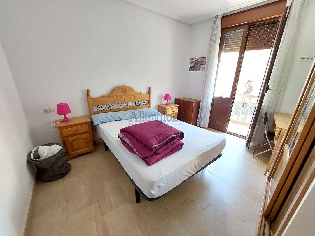 Piso de 75 m² en Oviedo