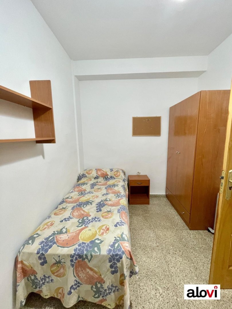 Habitación 131 m², Granada
