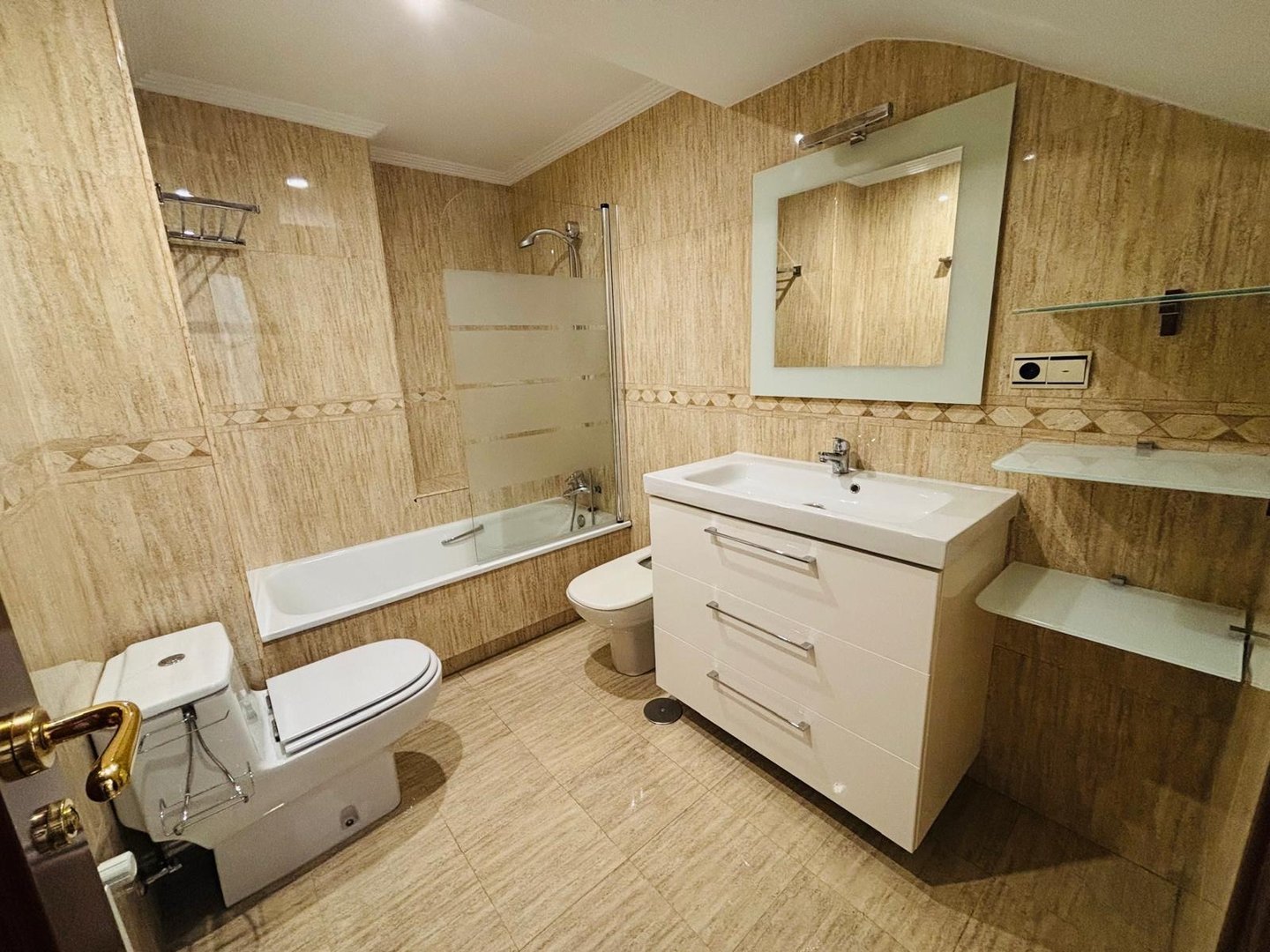 Piso de 140 m² en Granada