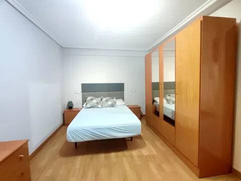 Piso de 120 m² en Oviedo