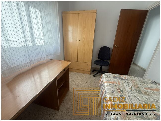 Piso de 90 m² en Cádiz