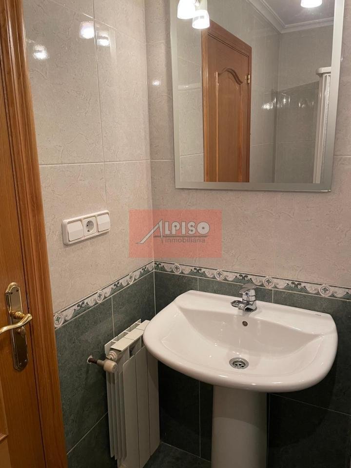 Piso de 92 m² en Ourense