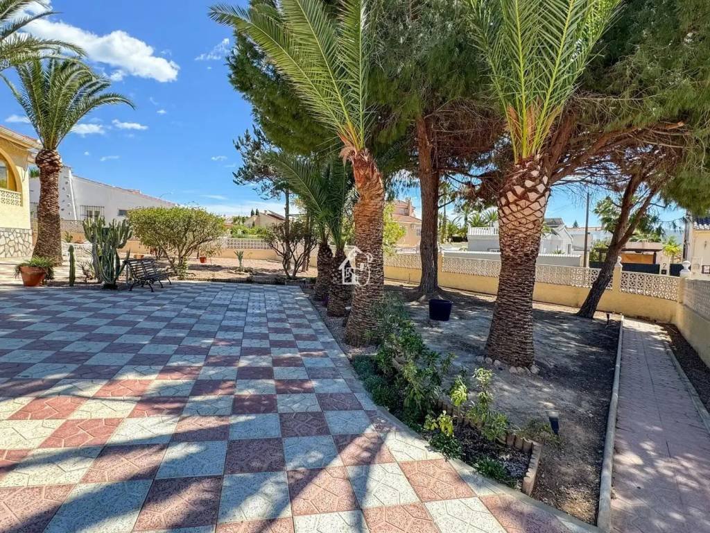 Casa de 1250 m² en Rojales
