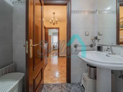 Piso de 90 m² en Oviedo