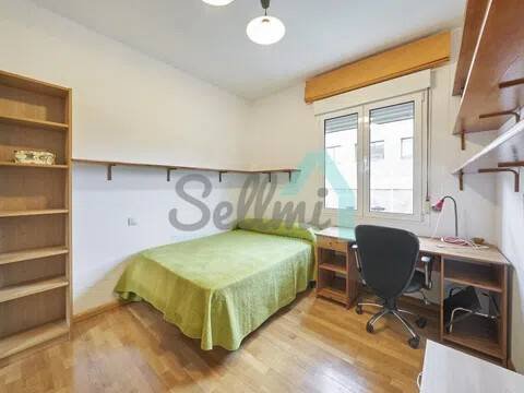 Piso de 106 m² en Oviedo