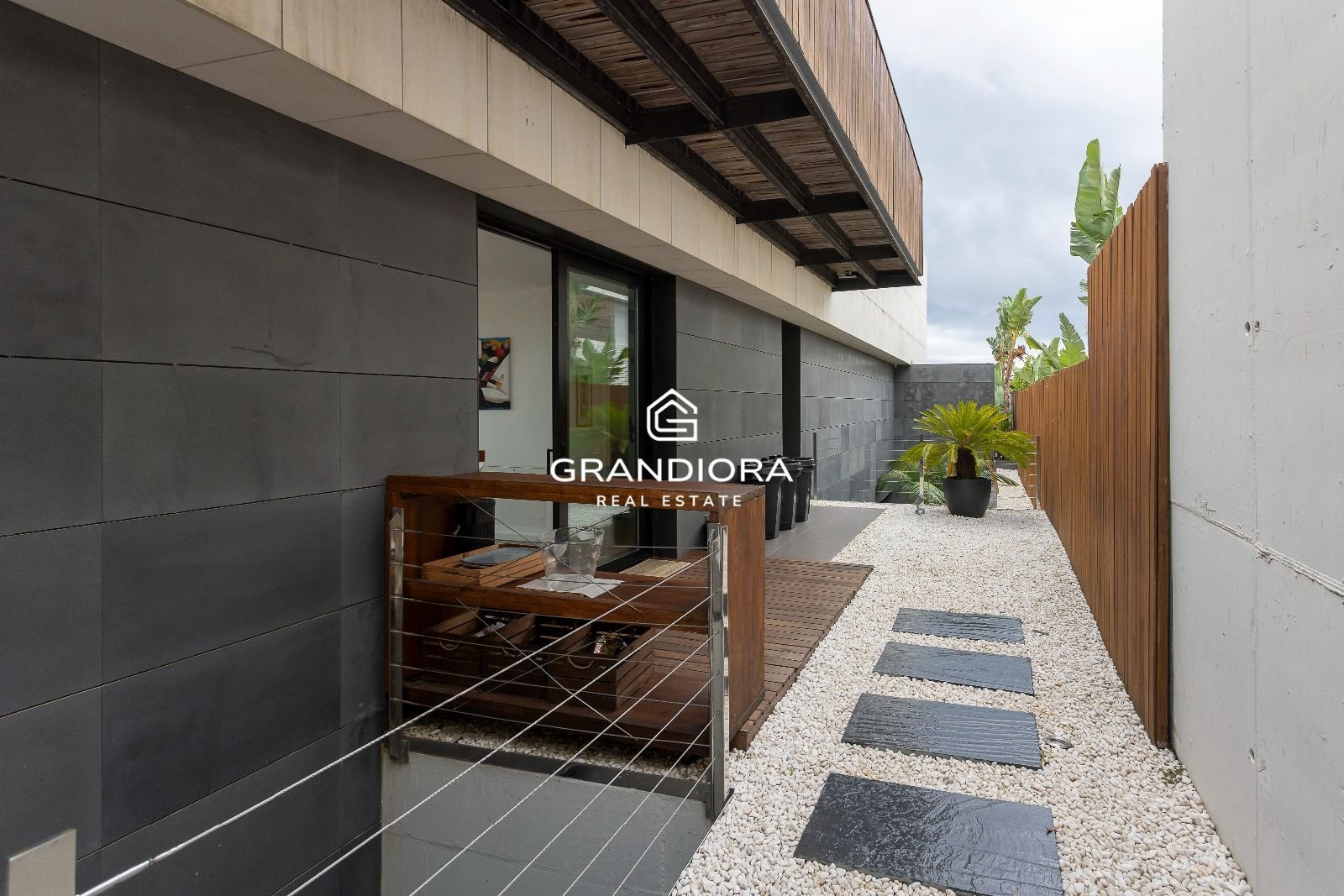 Casa de 450 m² en Población de Arroyo