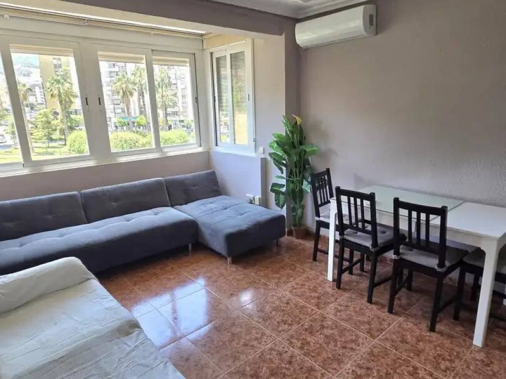 Piso de 100 m² en Jaén