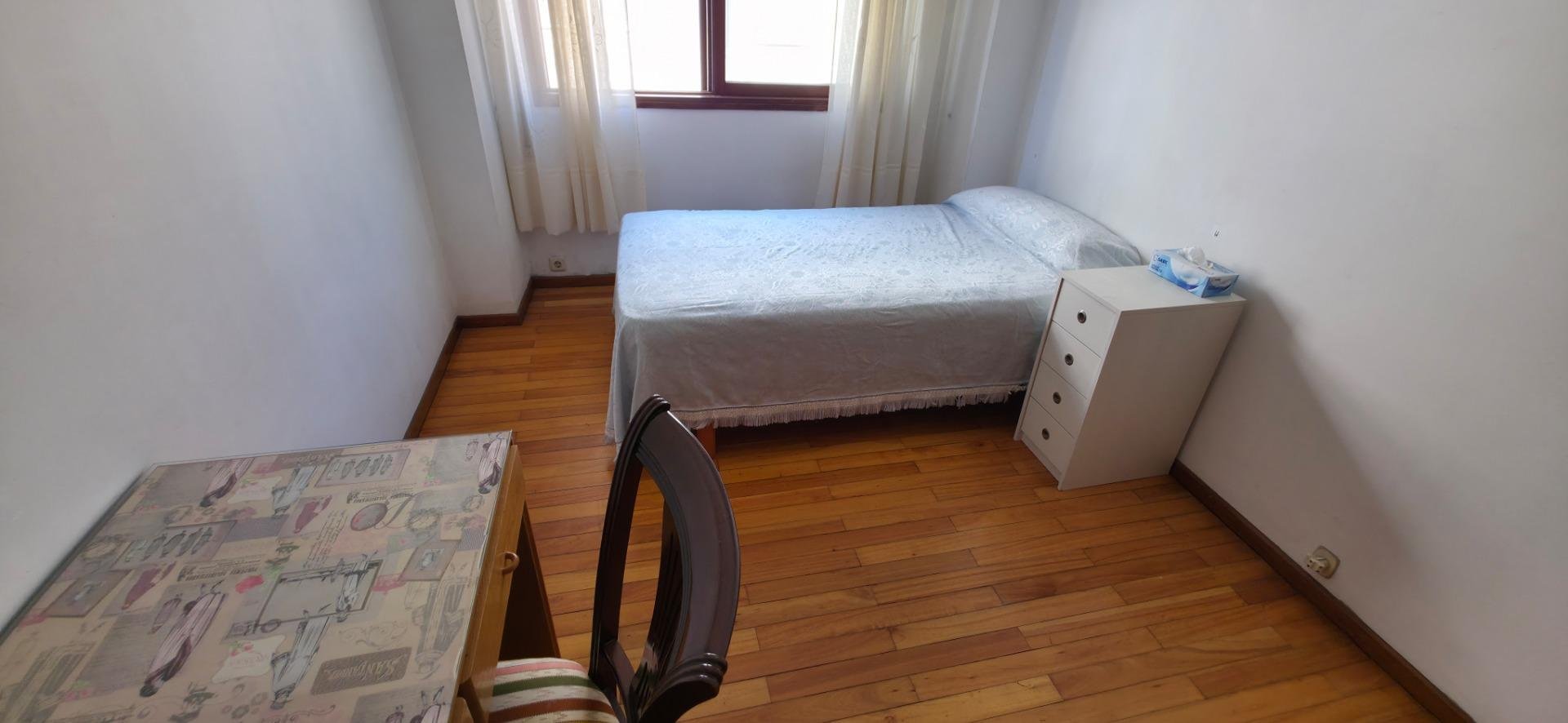 Piso de 108 m² en Santiago de Compostela