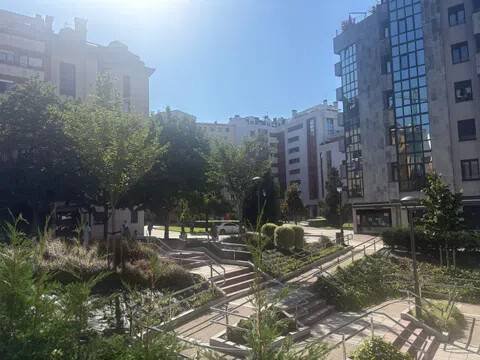 Piso de 89 m² en Oviedo