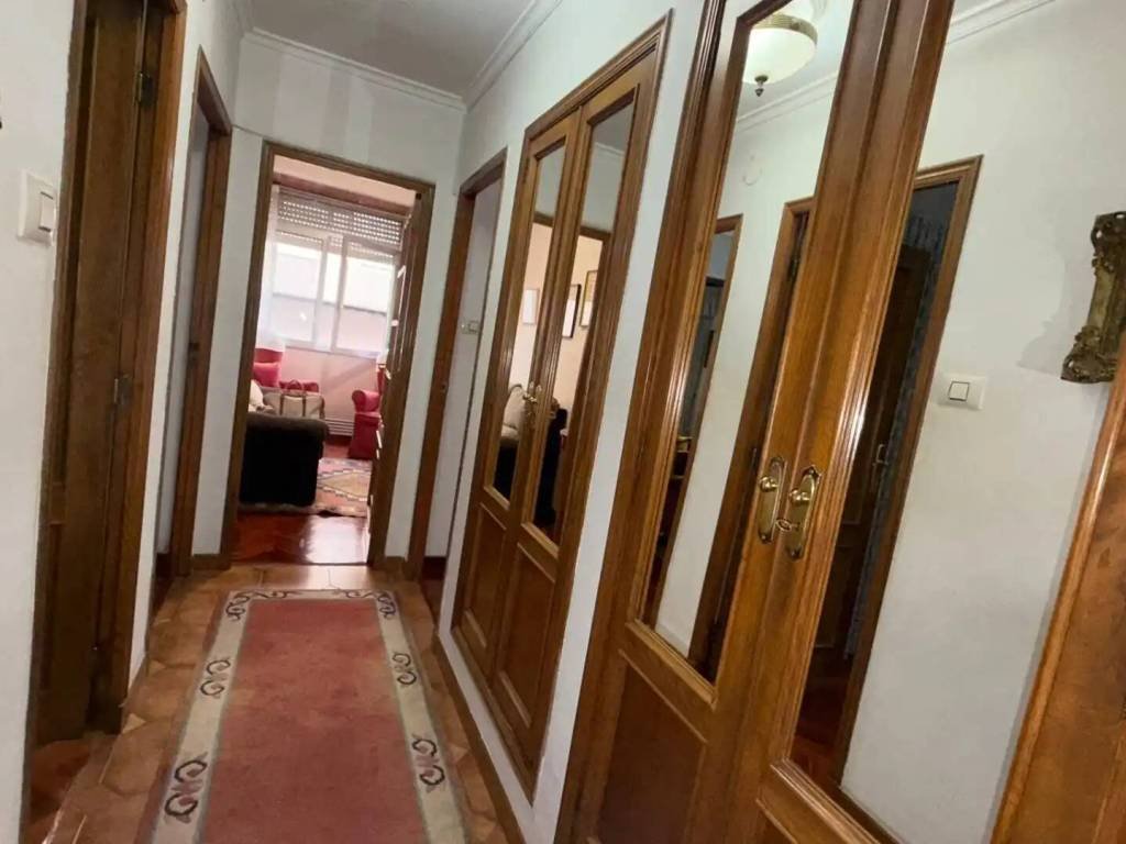 Piso de 80 m² en Ourense