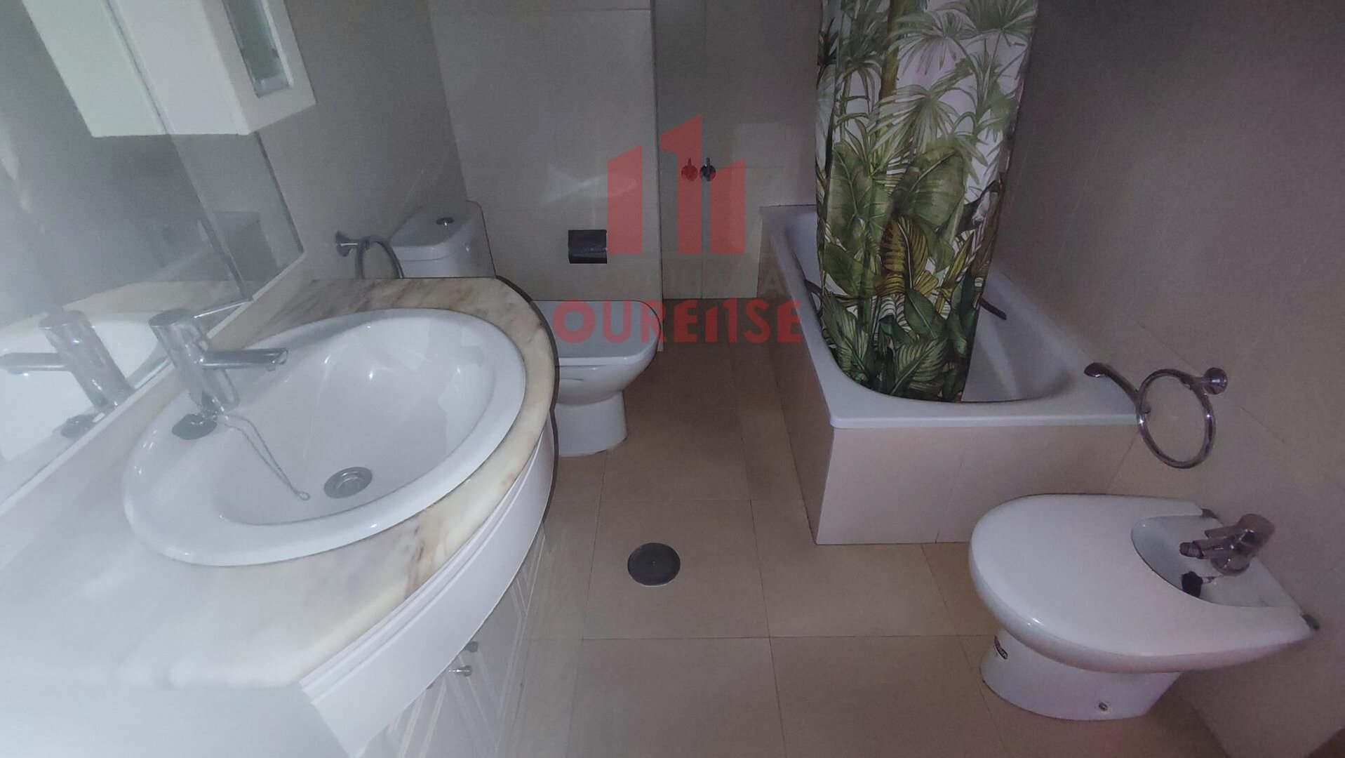 Piso de 85 m² en Ourense