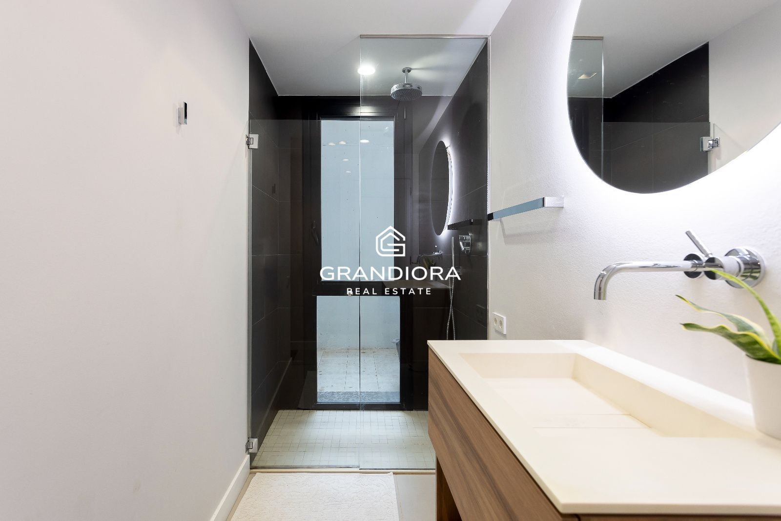 Casa de 450 m² en Población de Arroyo