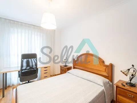 Pis de 75 m² a Oviedo