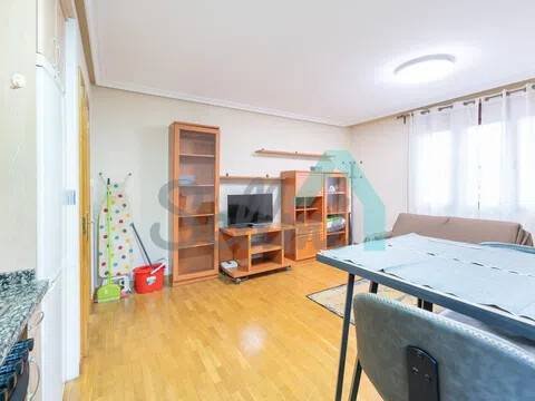 Piso de 48 m² en Oviedo