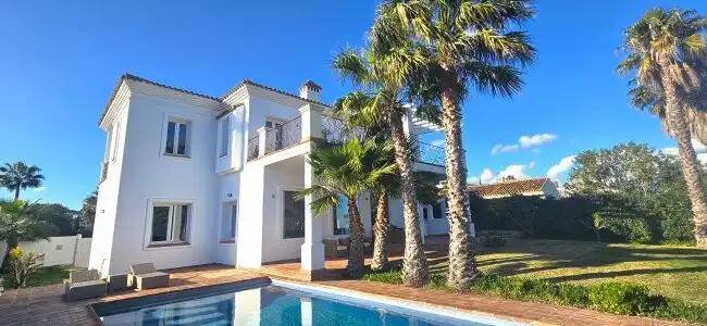 Casa de 640 m² en Manilva