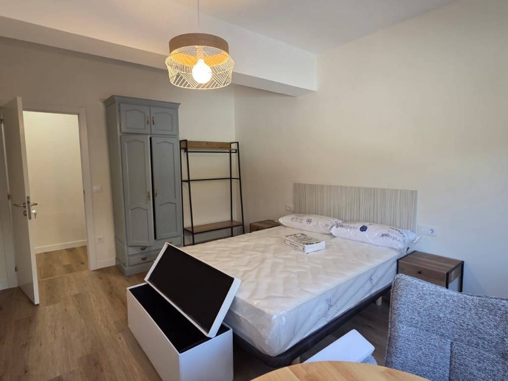 Piso de 140 m² en Santiago de Compostela