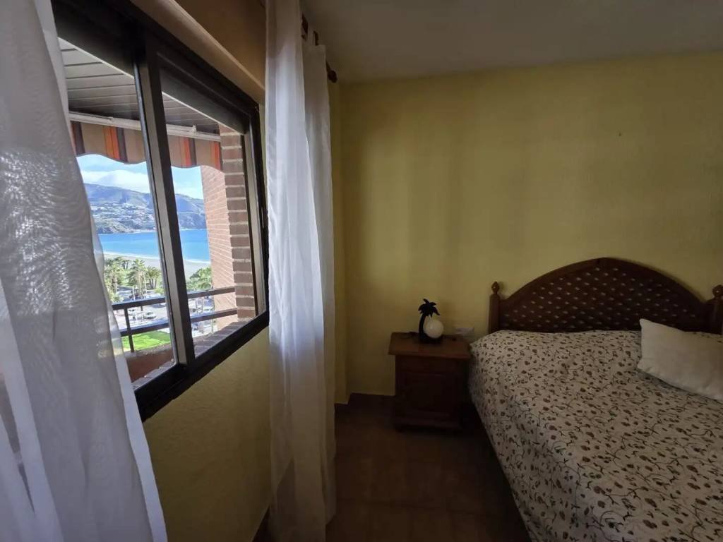 Piso de 100 m² en Almuñécar