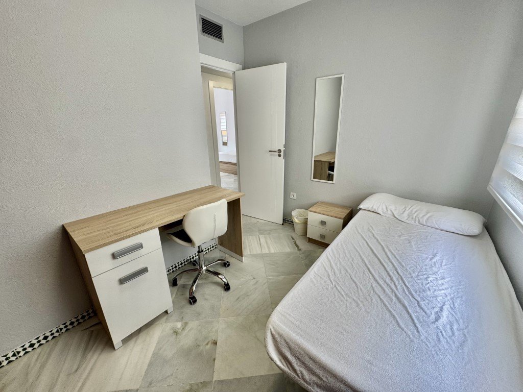 Habitación 14 m², Córdoba