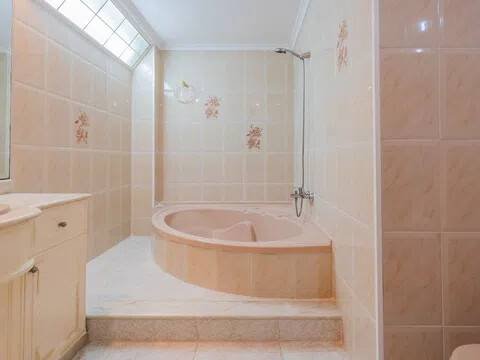 Zimmer 170 m², Valencia