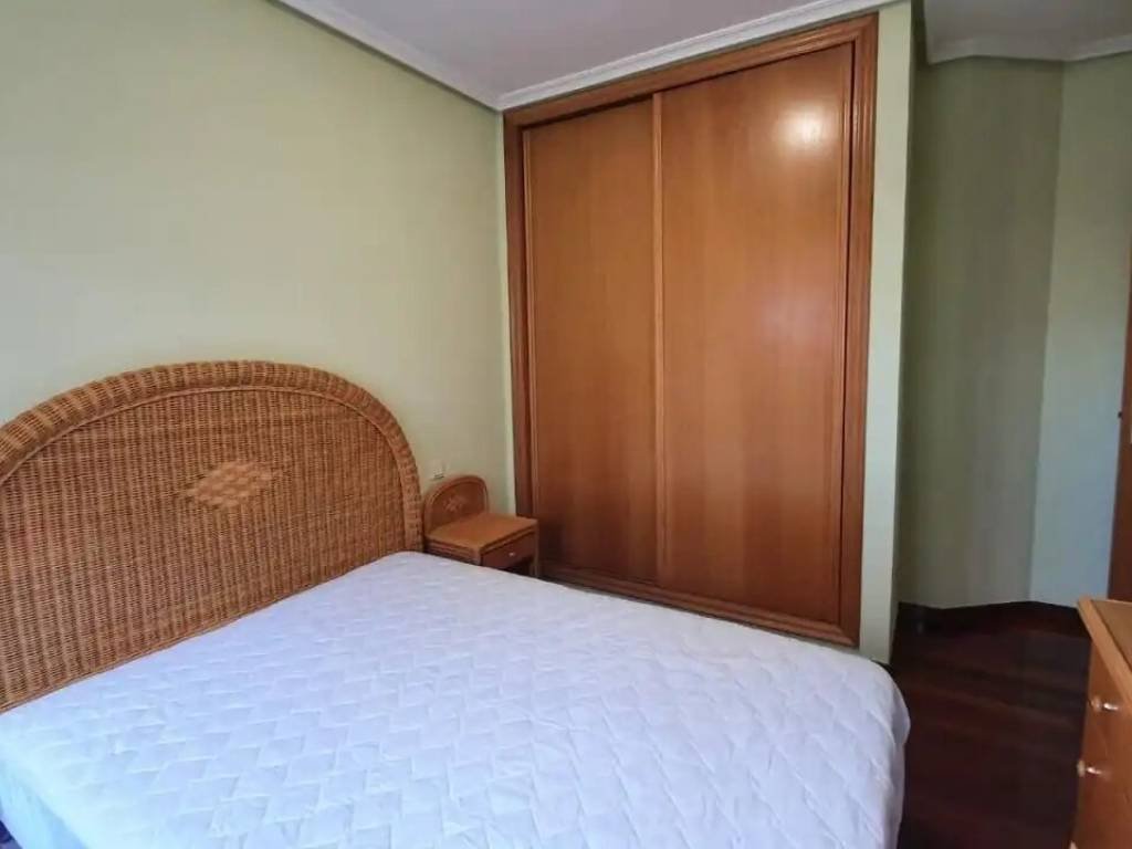 Piso de 80 m² en Ourense