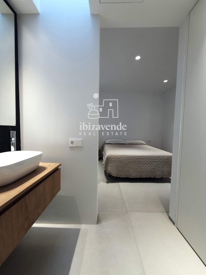 Дом 595 м² в Santa Eulària des Riu