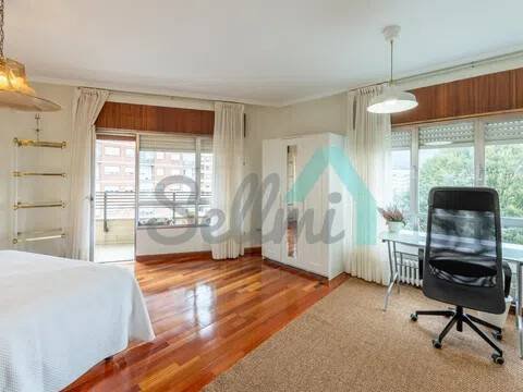 Piso de 122 m² en Oviedo