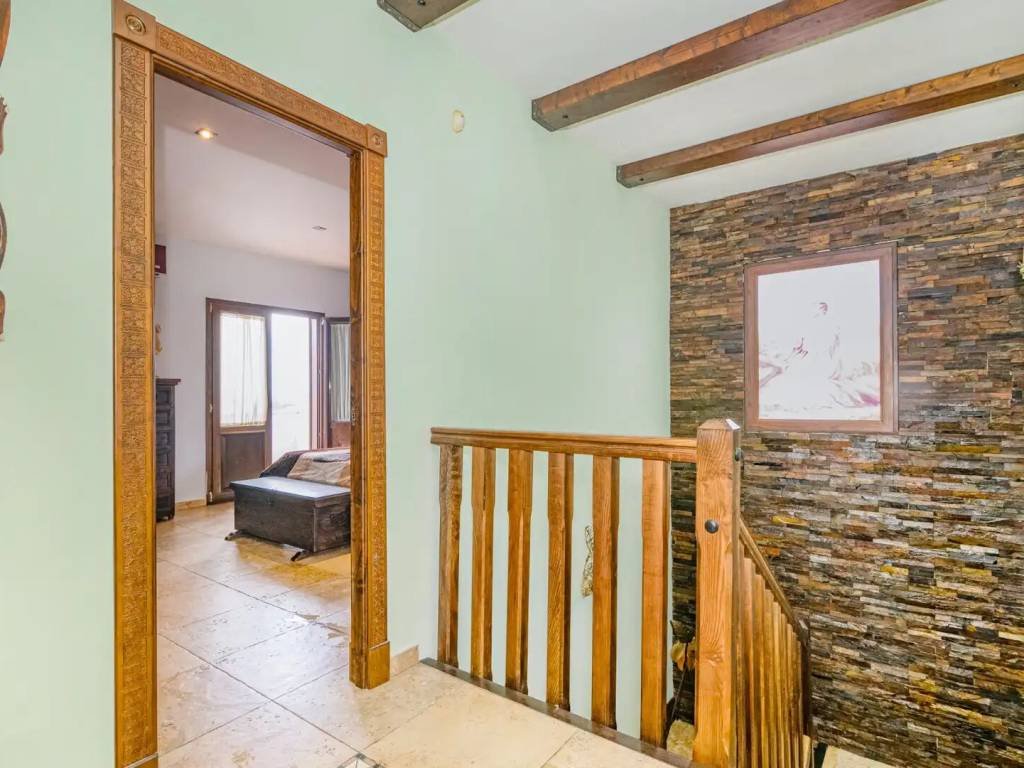 Casa de 350 m² en Las Gabias