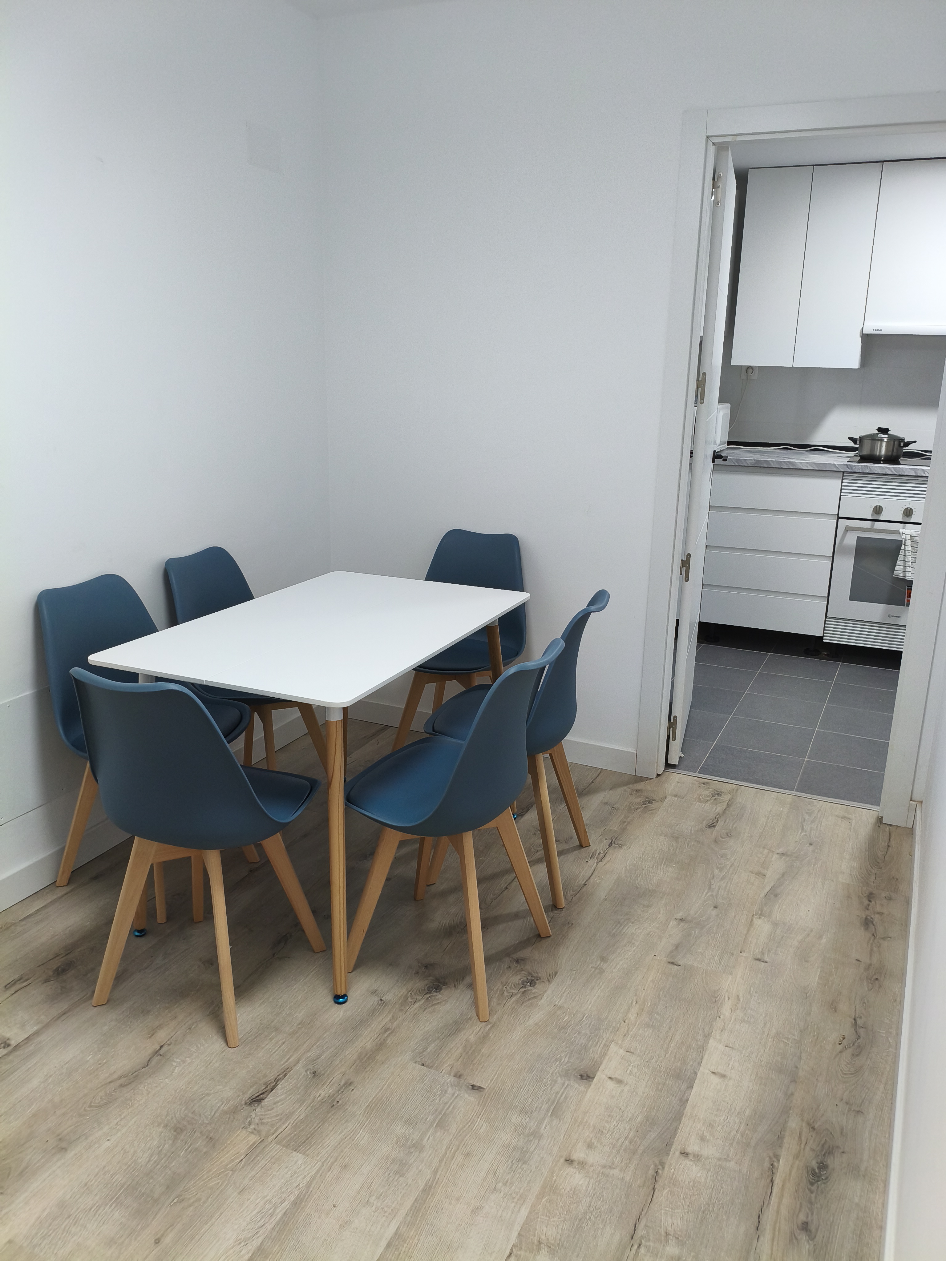 Habitación 90 m², Camarena
