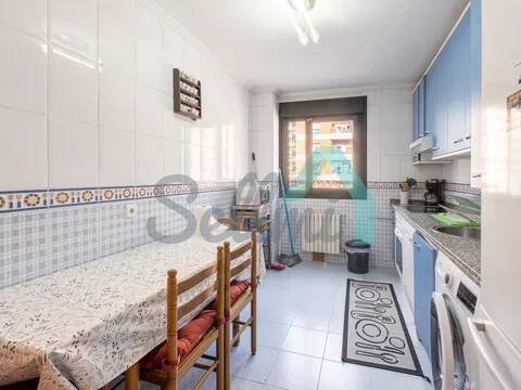 Piso de 98 m² en Oviedo
