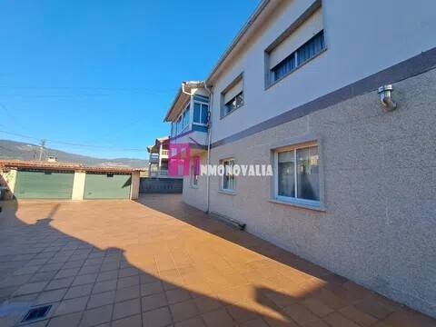 Casa de 270 m² en Moaña