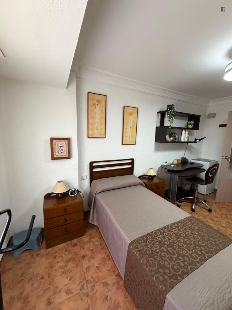 Chambre à louer, Valence